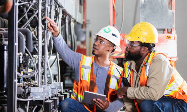 Best Local Electrician Companies  in Hopkins, MN
