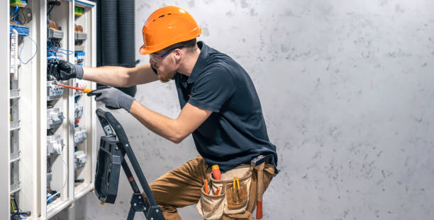 Best Local Electrician Companies  in Hopkins, MN